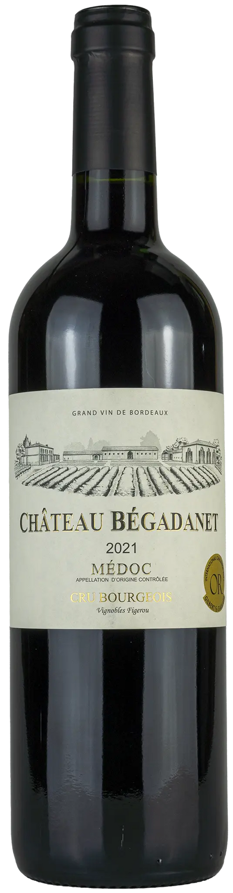 Vorderseite einer Weinflasche Château Bégadanet 'Cru Bourgeois' 2021 aus dem Médoc - Bordeaux. Ein trockener französischer Rotwein mit Goldmedaille von Leons Weinhaus.