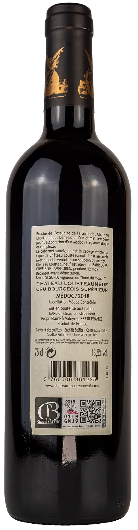 Nahaufnahme des Etiketts vom Château Lousteauneuf Cru Bourgeois 2018 aus dem Médoc, Bordeaux mit Details zum Wein und den Rebsorten Merlot, Cabernet Sauvignon und Petit Verdot. 